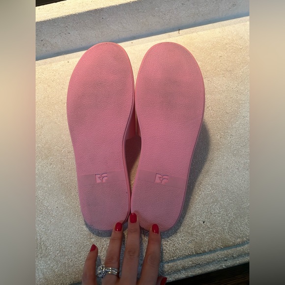 Diane Von Furstenberg pink pool slides - Picture 3 of 5